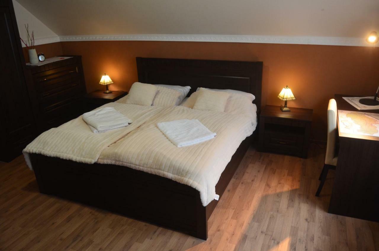 Ezathouse Devicie Hotel Krupina ภายนอก รูปภาพ